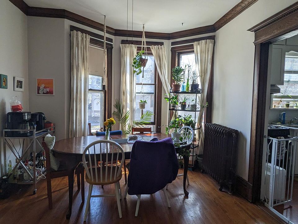 1st image of 2644 Fremont Ave S APT 3