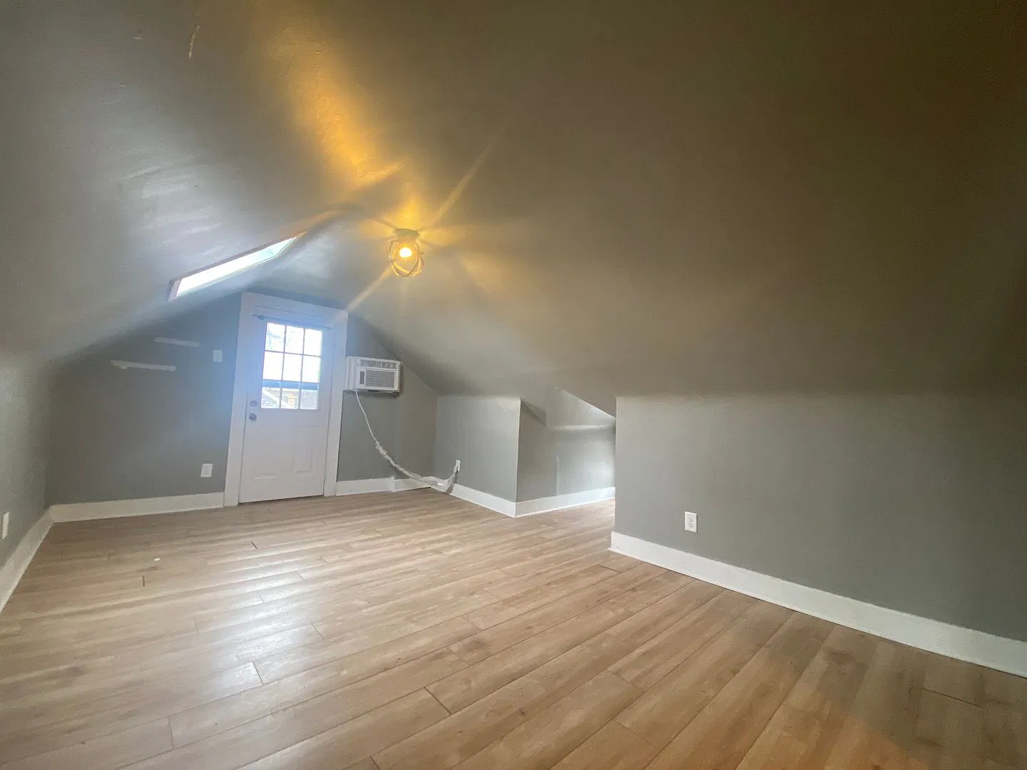 823 18th Street — Photo 3