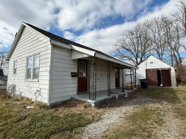 118 E Poplar St, Boonville, IN 47601