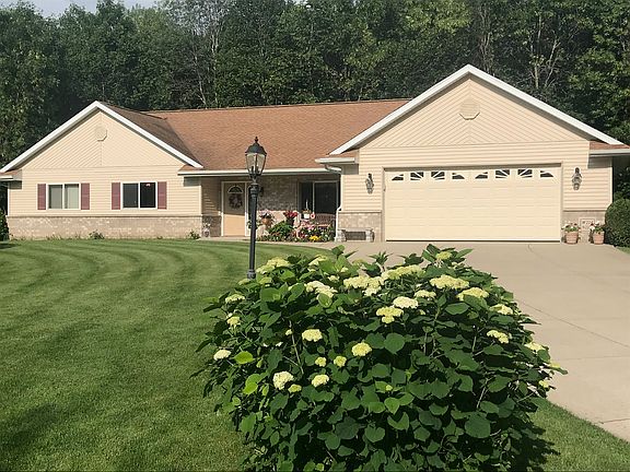 2nd image of W224N2287 Elmwood Dr