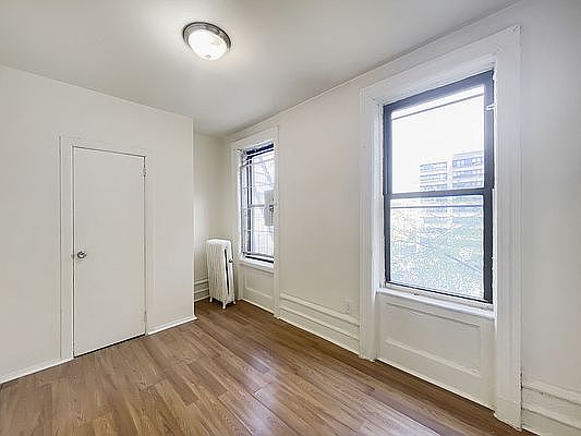 3rd image of 254 Manhattan Ave APT 5D