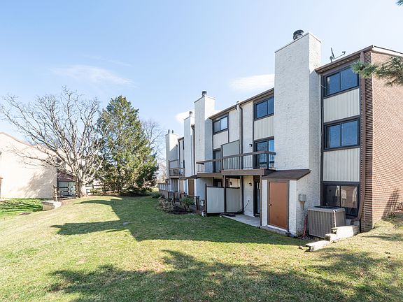 2nd image of 1001 Bismark Way