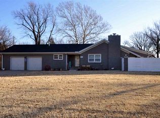 114 N Byron Rd, Wichita, KS 67212