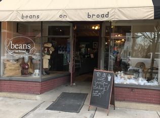 141 S Broad St APT 2, Grove City, PA 16127