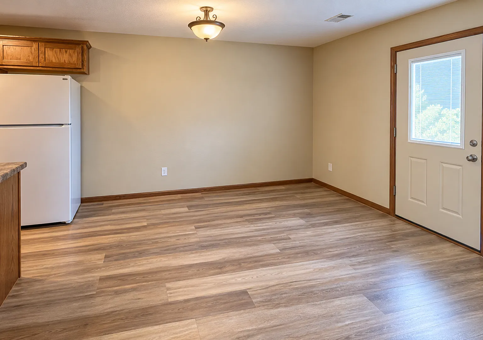 Welcome to Your Spacious New Home in the Heart of St. George! — Photo 2