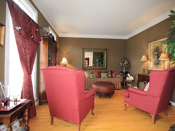 4th image of 1805 Stepstone Ct