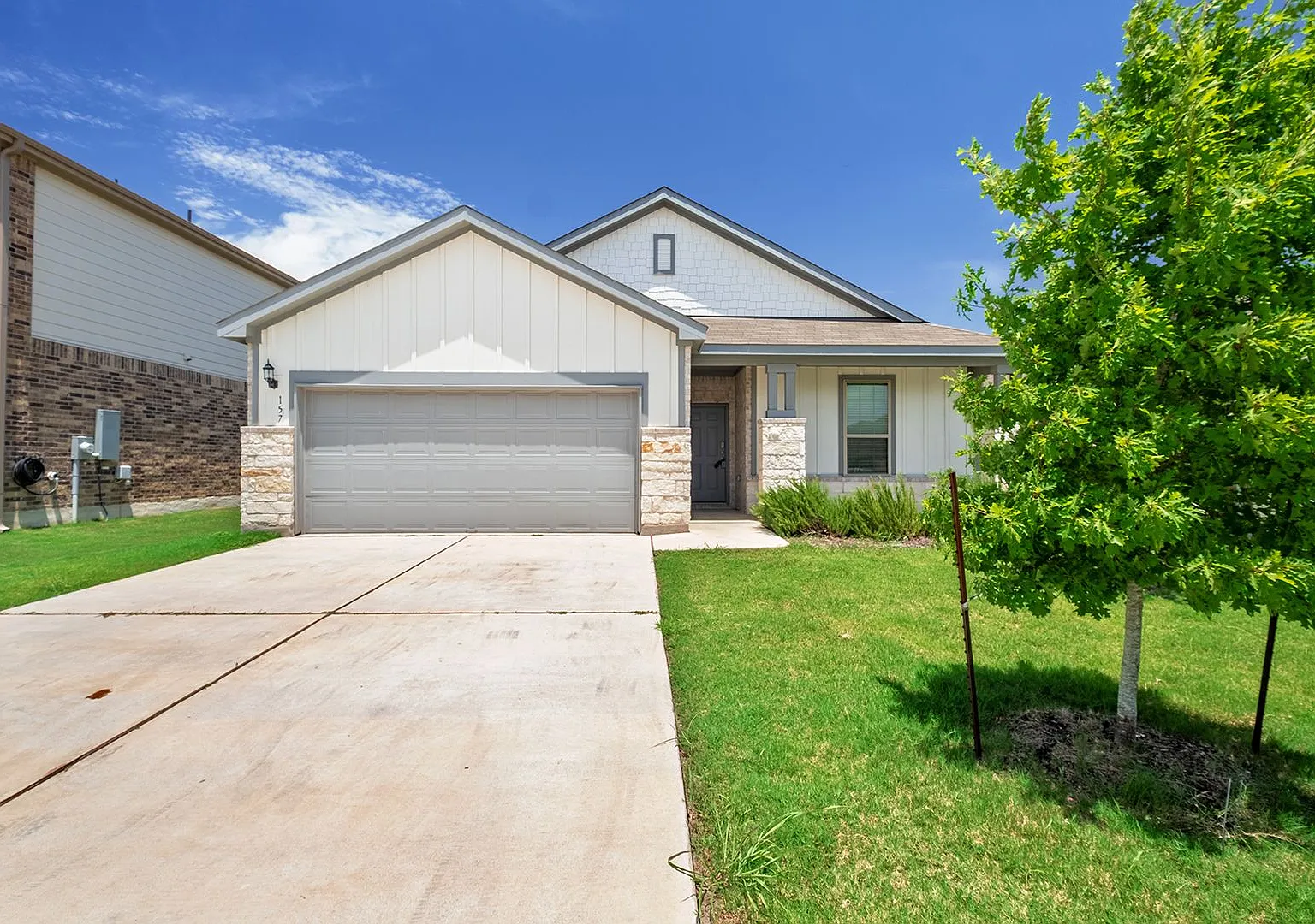 Thriving 4 Bedroom, 3 Bath, 1-Story Home in Taylor! — Photo 1