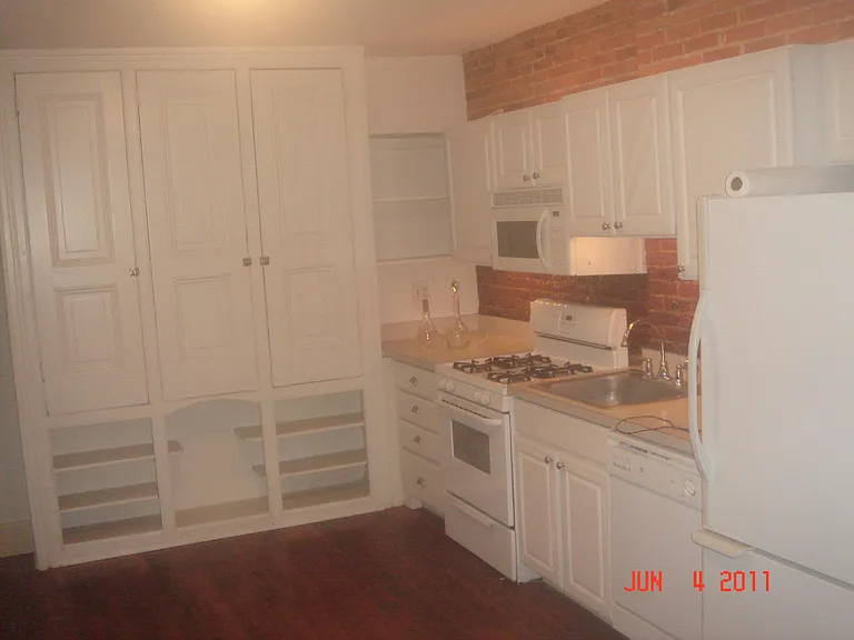 121 S Walnut St #A — Photo 9