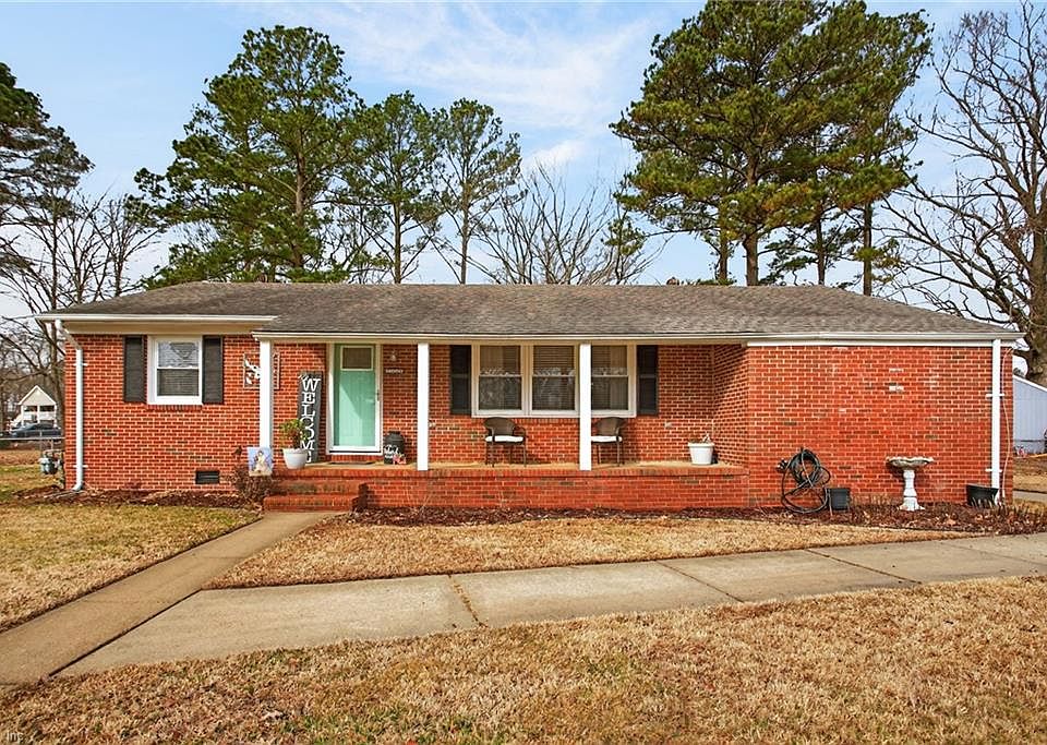 1st image of 126 W Royce Dr
