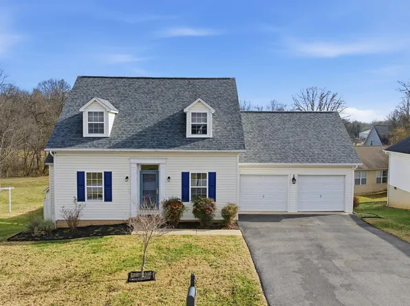 206 Sentry Ln, Martinsburg, WV 25401