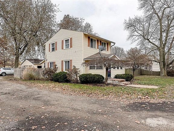 2nd image of 2901 Boyd Ave