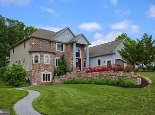 70 Horseshoe Trail Rd, Denver, PA 17517