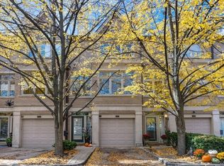2715 N Janssen Ave, Chicago, IL 60614