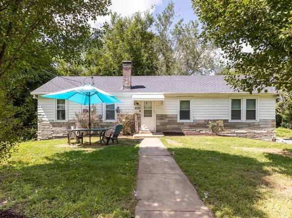 2009 N 89th St, Caseyville, IL 62232