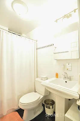 Rented by Stonecrest Realty | media 17