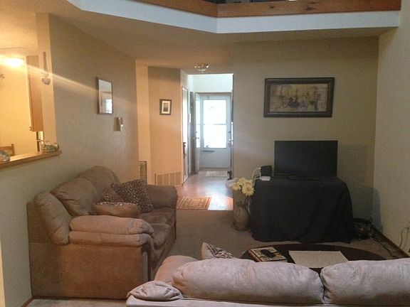 2nd image of 3 Stoney Creek Dr