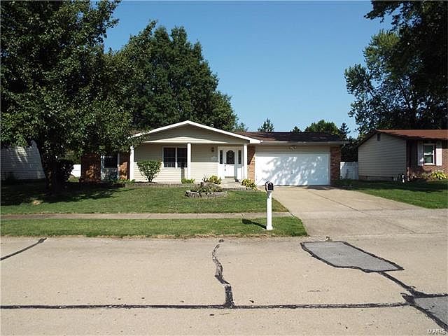 1st image of 1122 Cypress Dr