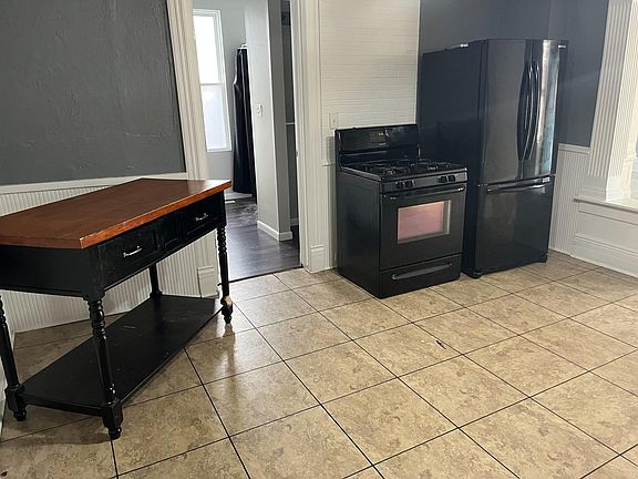 5th image of 2124 Liberty St #1