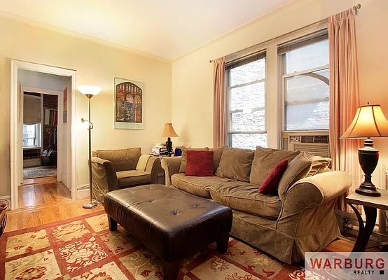 Sold by Warburg | media 8