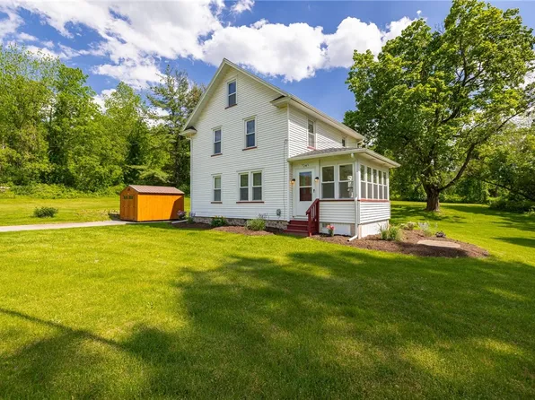 7241 Valentown Rd, Victor, NY 14564