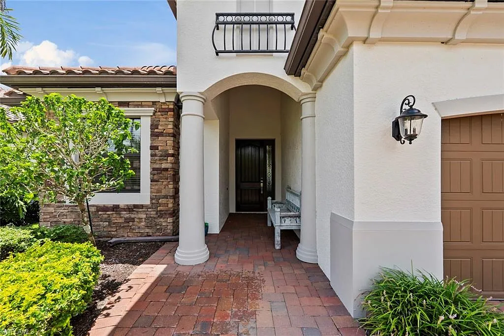 3 bed, 2.0 bath, 2249 sqft, $17,000 — Photo 2