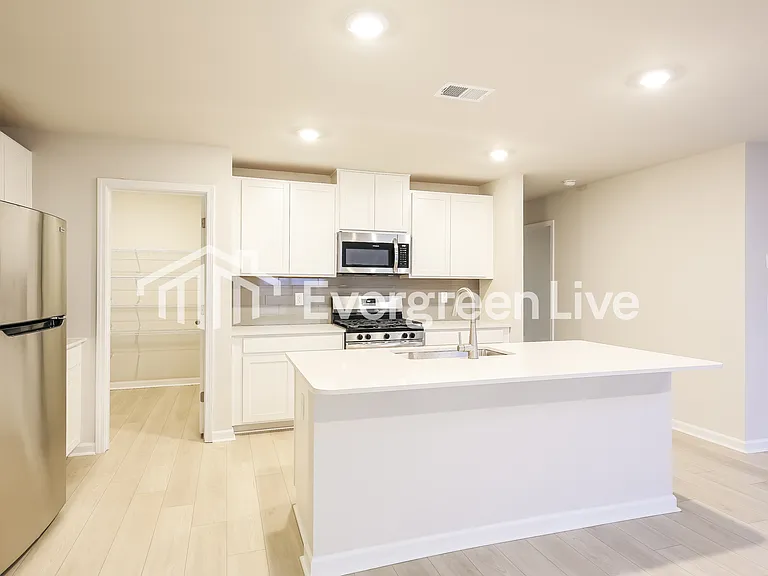 102 Branch Pass Dr — Photo 6