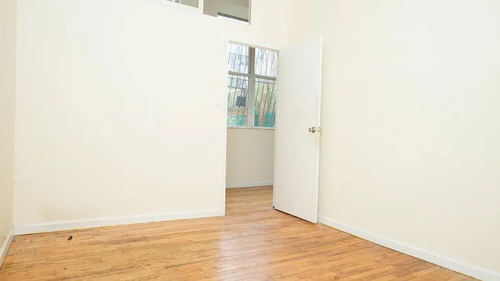 Rented by Nooklyn NYC LLC | media 6