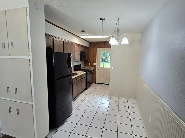 923 Bremen Ave #B — Photo 14