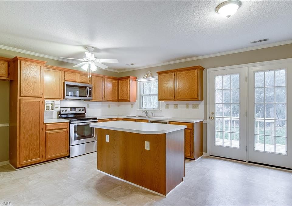 2nd image of 5002 Heidelbury Ct