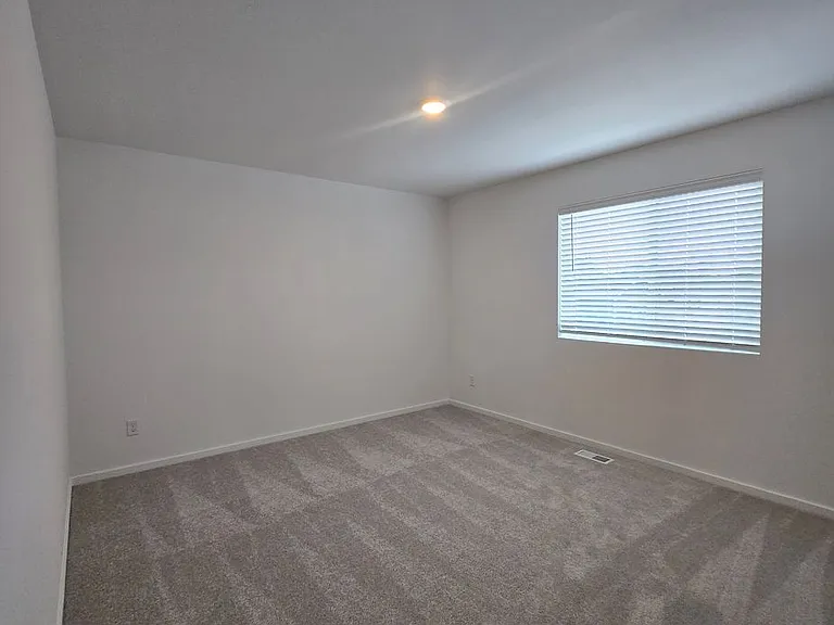 2700 Wonderland Way — Photo 31