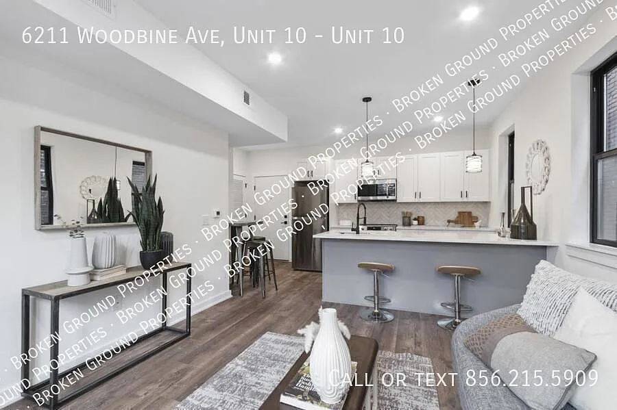 6211 Woodbine Ave, Unit 10 — Photo 1