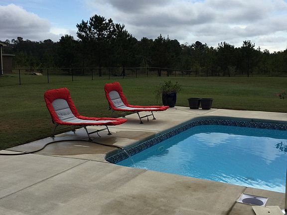 4th image of 252 Lee Road 2153