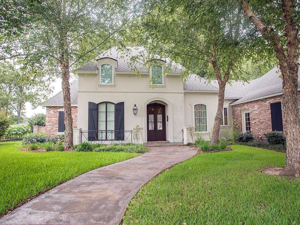 1st image of 2473 Lakewood Dr