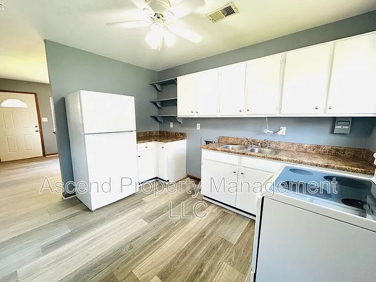 3604 Tanaka Trail Trl #B — Photo 8