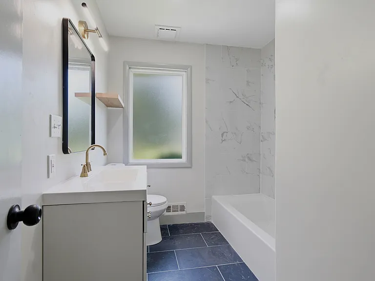 7138 Craig St — Photo 11