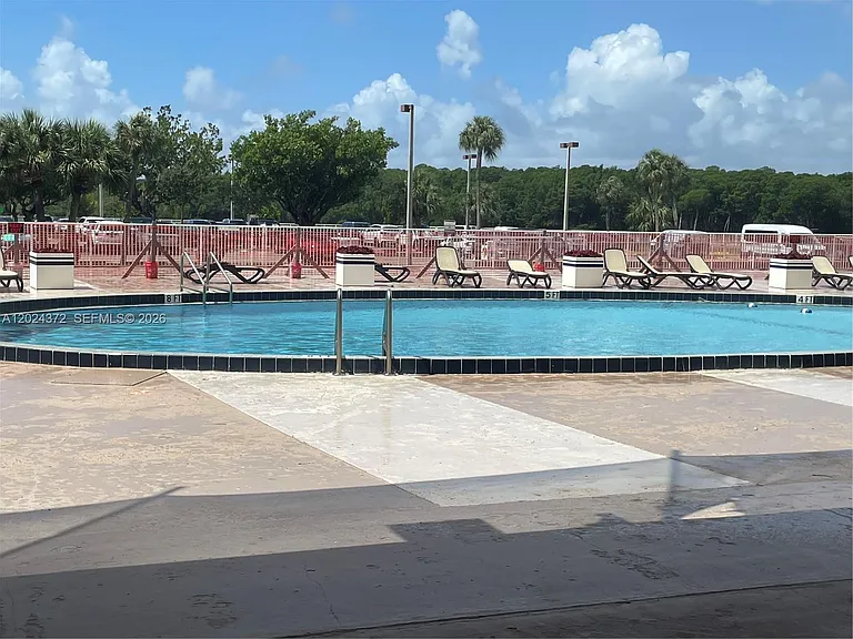 400 Kings Point Dr #829 — Photo 28