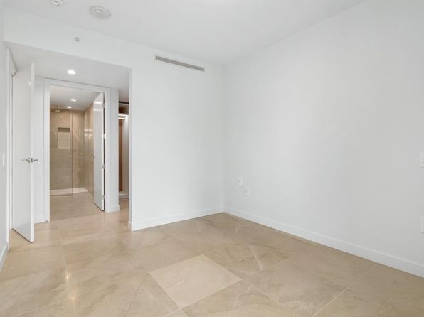 2 bedroom rental in Vancouver — photo 14