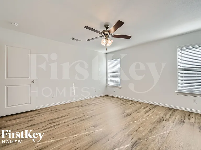 7384 Parkside Place Dr — Photo 17