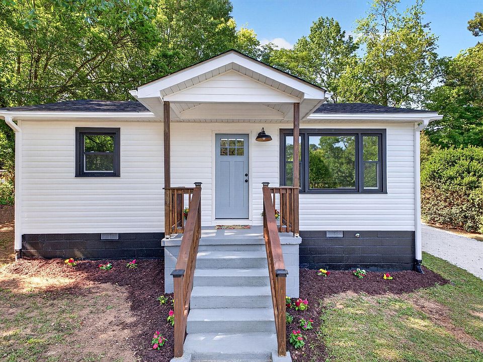 1st image of 451 Sunnyside Cir