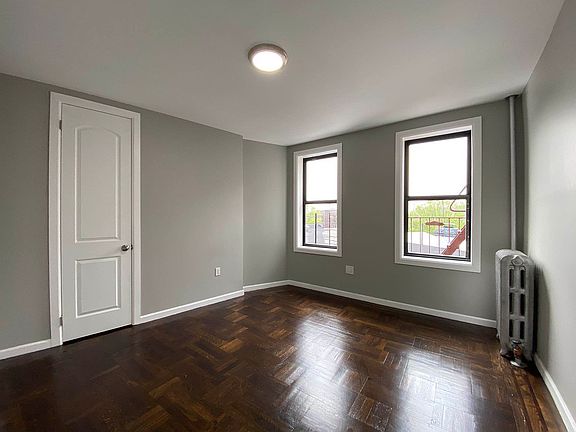 4th image of 3054 Godwin Ter APT 42