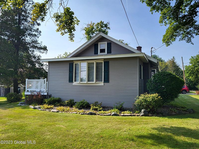 4th image of 284 Watervliet Shaker Road