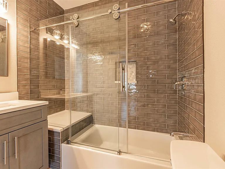 4302 Avenue R 1/2 — Photo 25