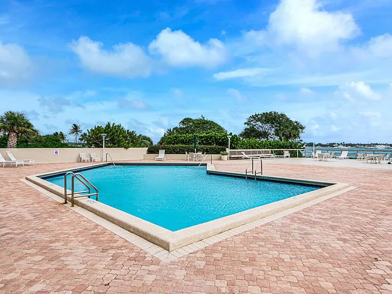 5600 N Flagler Dr #804 — Photo 33