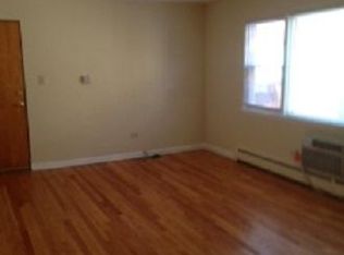 1641 S Harlem Ave APT 2E, Berwyn, IL 60402