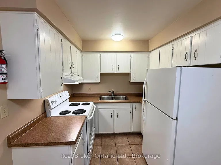 301 West St N #1 — Photo 5