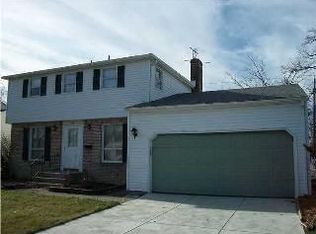 76 Sweetwood Dr, Amherst, NY 14228