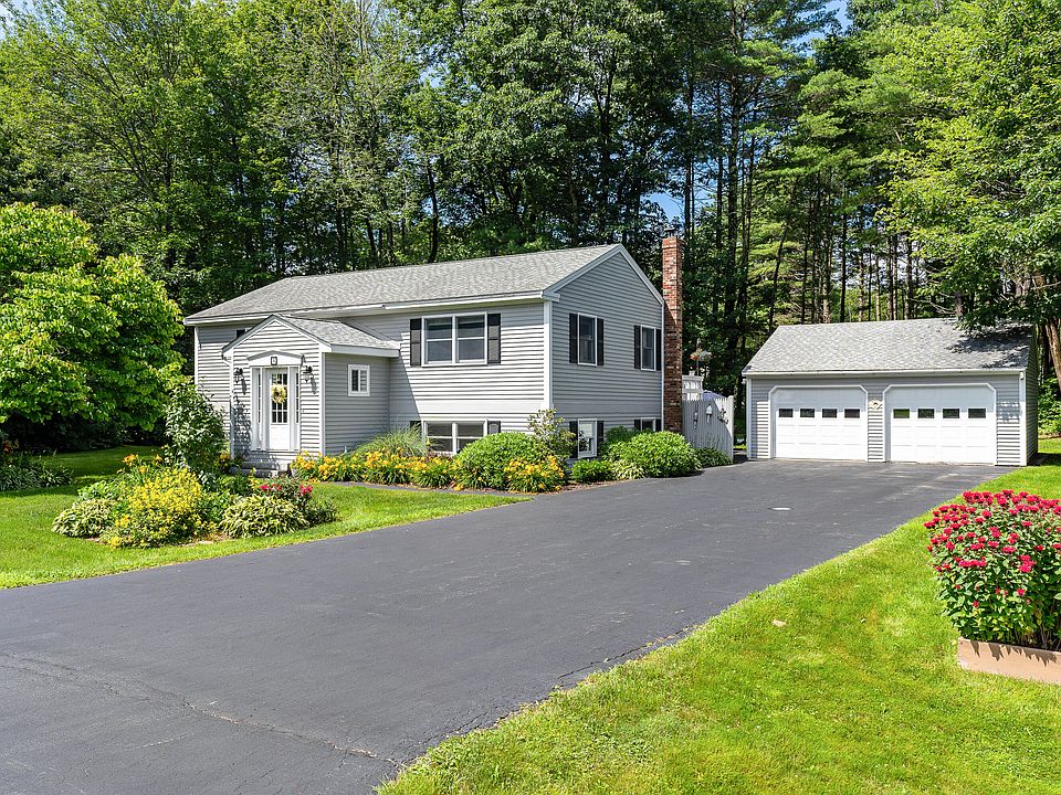 1st image of 4 Burnham Woods Circle