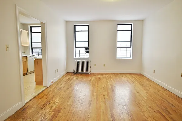 Rented by Julianna Realty Corp | media 26