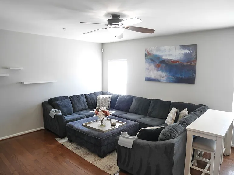 344 Ashby Commons Dr — Photo 4