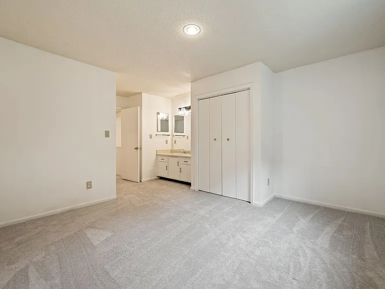 126 Schultz St — Photo 10